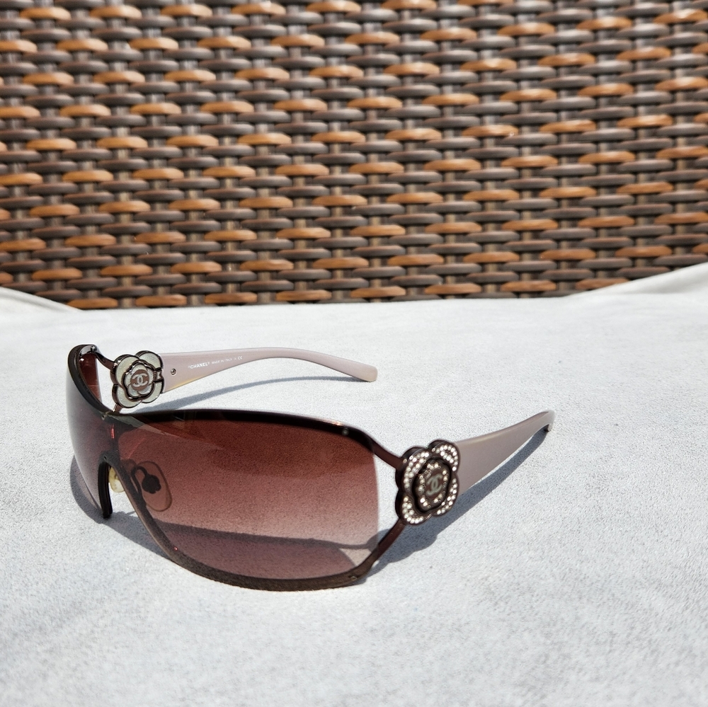 Crystal Chanel Camelia flower sunglasses